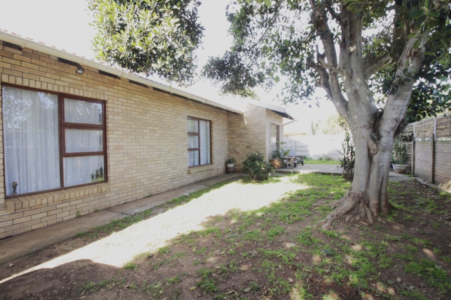 3 Bedroom Property for Sale in C Place Eastern Cape